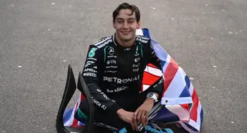 George Russell George Russell desplazó a su compañero Kimi Antonelli y se quedó con el GP de Azerbaiyán