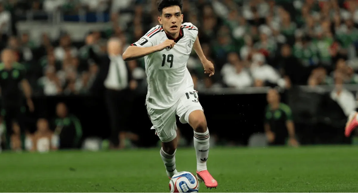 Gilberto Mora marcó el empate de México contra Colombia en Baltimore (Maryland). Gilberto Mora, de 17 años, marcó el gol del empate 1-1 de México contra Colombia a los 61 minutos