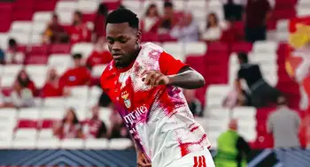 Golazo y doblete de Jhon Jader Durán Jhon Jader Durán, ¡On Fire!: golazo y doblete del colombiano hoy con Benfica, definición de crack