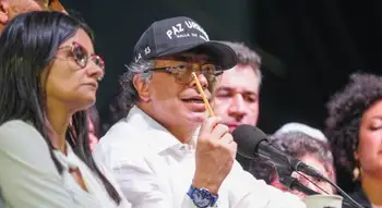 Gustavo Petro en evento de Paz Urbana PRIMICIA | Investigación contra presidente Gustavo Petro por "Paz Urbana"