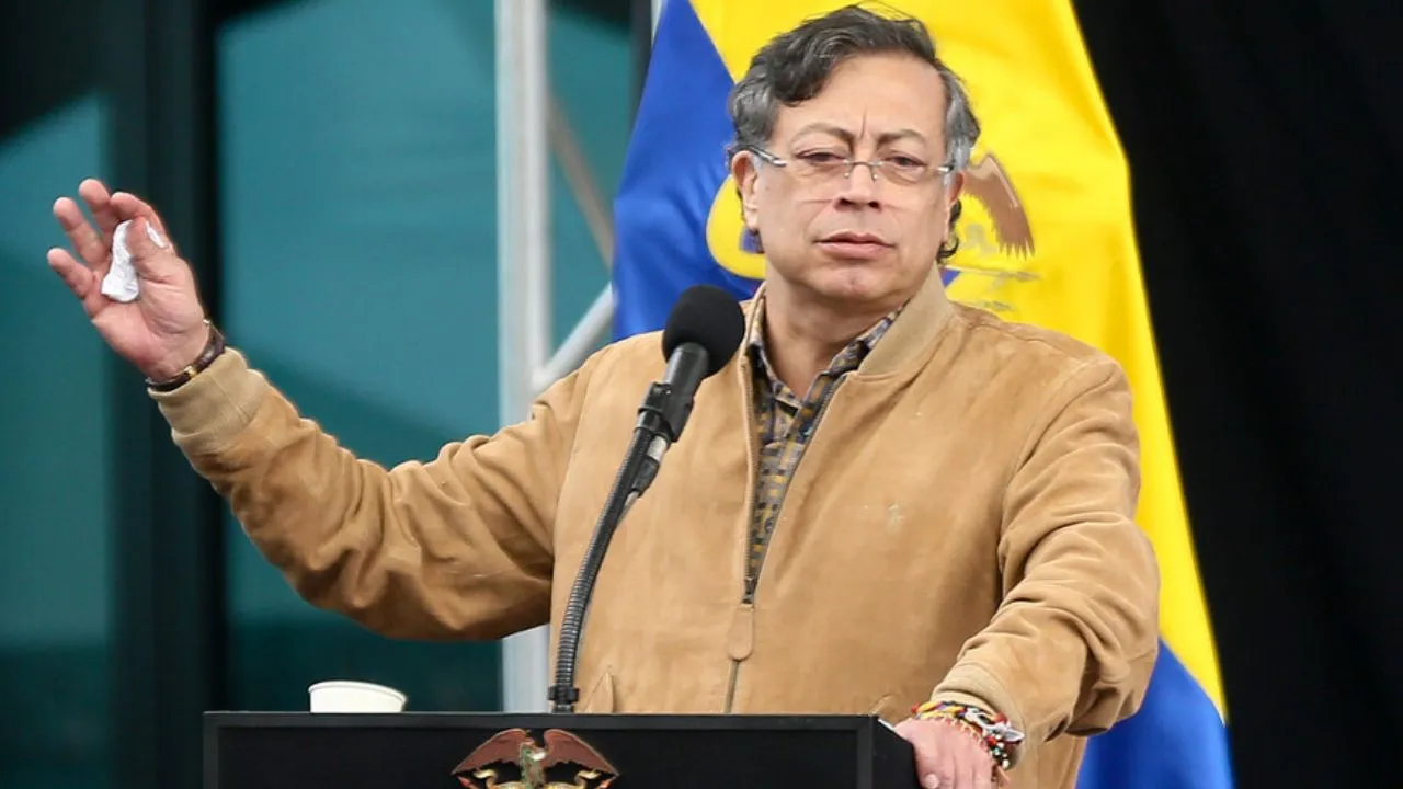 Gustavo Petro le respondió a Clemencia Vargas, la hija del exvicepresidente La respuesta de Gustavo Petro a la hija de Germán Vargas Lleras: "Esto es una democracia"