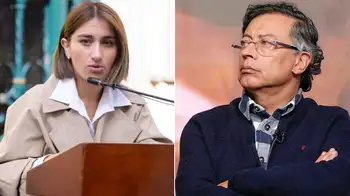 Gustavo Petro y Laura Sarabia durante un acto oficial. Petro vuelve a defender a Laura Sarabia: un nuevo capítulo en esa 'relación tóxica'