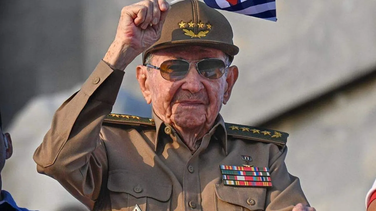 Historia de Raúl Castro y sus escándalos Raúl Castro: su historia y los escándalos más recordados en su dictadura