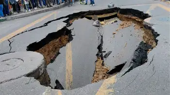 Hueco Suba Video | Gigantesco hueco en Suba paraliza el tránsito en concurrida vía de Bogotá