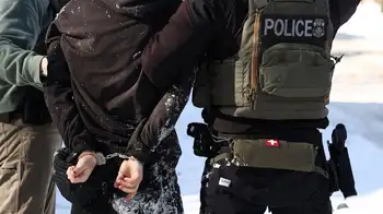 ICE Gobierno de Trump anuncia la retirada de 700 agentes de ICE de Minneapolis