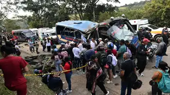 Identifican 13 muertos tras atentado en la vía Panamericana en Cauca Tragedia en Cauca: estos son los nombres de 13 de las víctimas identificadas tras atentado