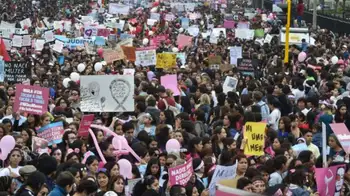 Protesta feminista en Perú El relevo presidencial en Perú reaviva tensiones y críticas en las calles