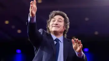 Disturbios y detenciones durante la visita de campaña de Javier Milei en Santa Fe. Enfrentamientos y arrestos en Argentina durante acto de campaña de Javier Milei