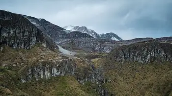 Esta foto fue tomada a 6 km al noroccidente del cráter Arenas del Nevado del Ruiz. Una subducción, el fenómeno que llevó al nacimiento del volcán Nevado del Ruiz, el 'León dormido' más activo de Colombia