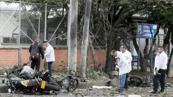 Un atentado con explosivos contra una base militar y el derribo de un helicóptero en Cali Atentados en Cali 2025: ¿Cuántos van en lo corrido del año?