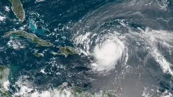 Erin se convierte en un huracán de máxima potencia al acercarse al Caribe Erin se convierte en un huracán de máxima potencia al acercarse al Caribe