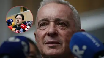 Condenaron al expresidente Álvaro Uribe Vélez por manipulación de testigos. Condenan a Álvaro Uribe en dos de los tres delitos por manipulación de testigos