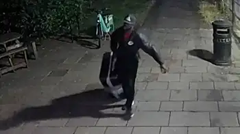 Colombiano en la mira de la justicia de Londres tras acabar con la vida de dos hombres Colombiano en la mira de la justicia de Londres tras acabar con la vida de dos hombres