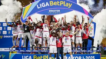 Independiente Santa Fe ganó su décima estrella en el fútbol profesional colombiano Santa Fe es el nuevo campeón del fútbol colombiano