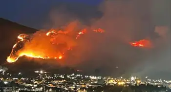 Incendio en Villa de Leyva (Boyacá) arrasó unas 40 hectáreas de bosque andino. Incendio en Villa de Leyva ya arrasó unas 40 hectáreas; tres helicópteros se suman este domingo