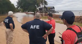 Inundaciones en Paso de la Patria (Corrientes) dejaron barrios bajo el agua. Inundaciones en Argentina por El Niño: más de 2.000 evacuados y dos muertos en Chaco y Corrientes
