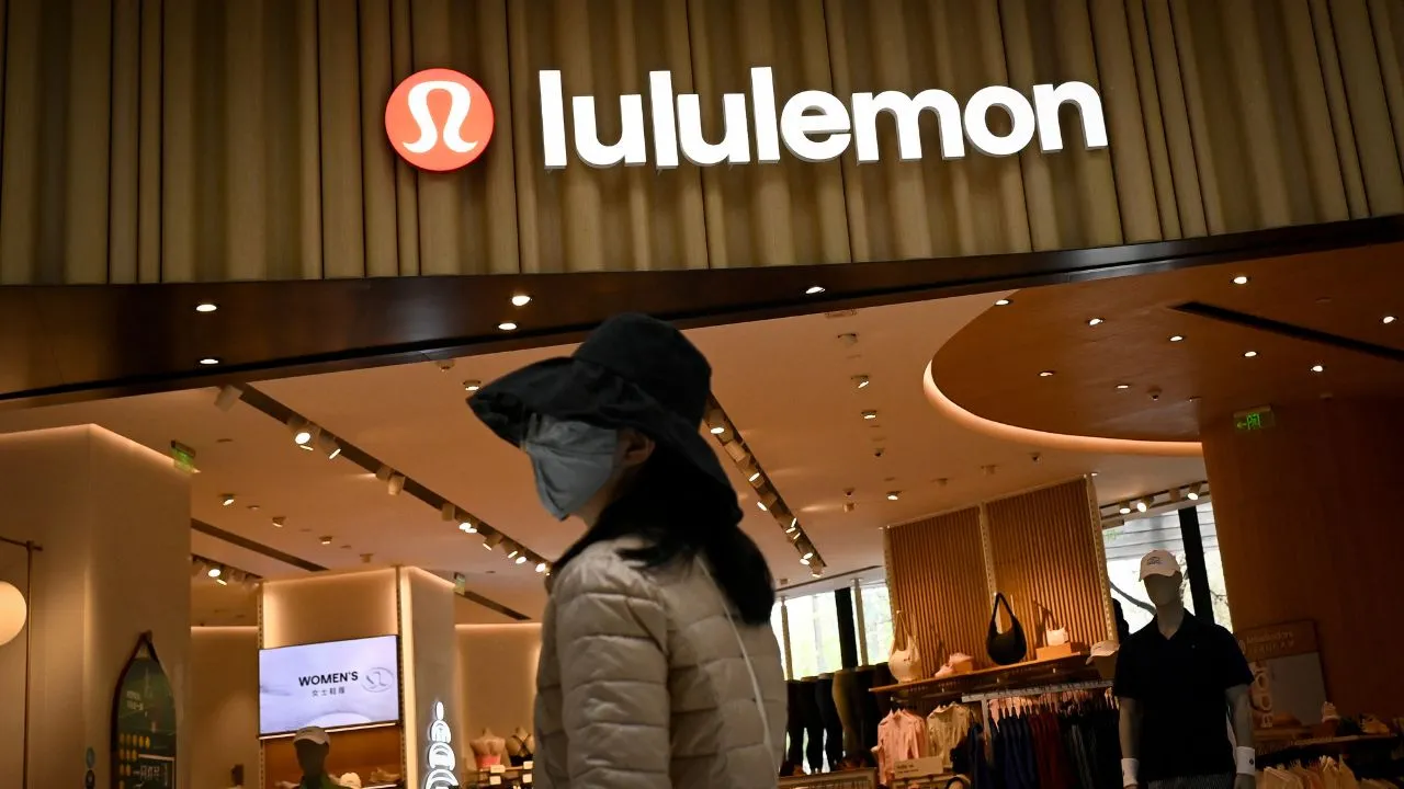 Investigación a Lululemon en Texas Informe | Habla Lululemon, marca de ropa deportiva que habría usado químicos tóxicos en sus prendas