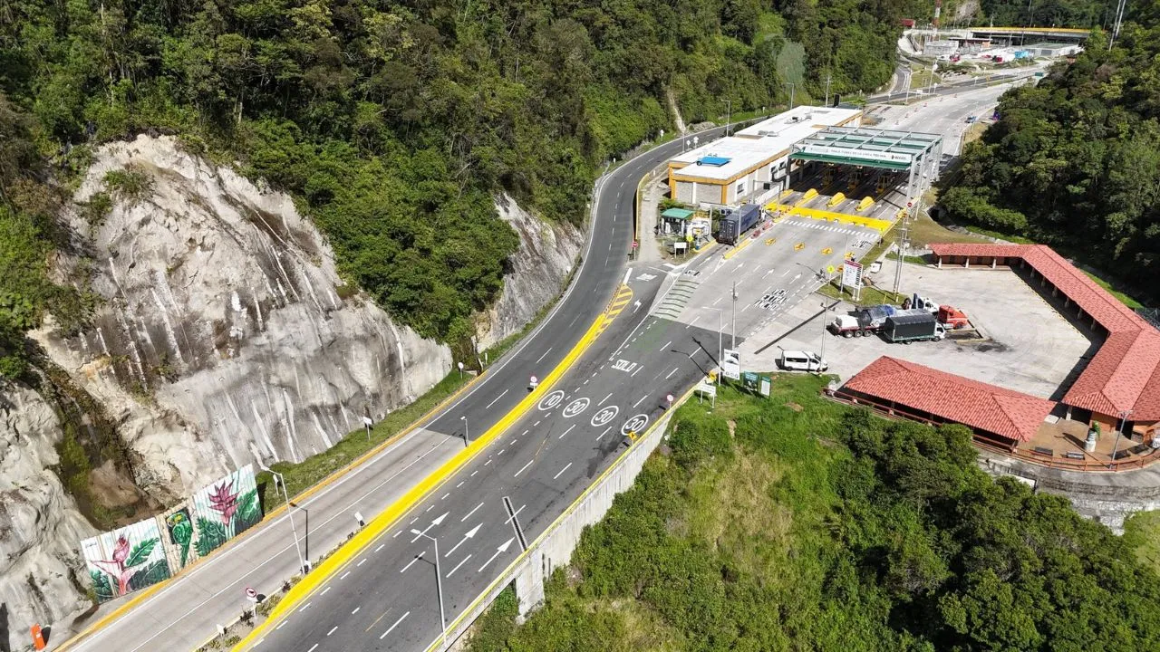 Invías está registrando millonarias pérdidas por las protestas en varios peajes. Peajes en vía Santander-Bogotá siguen 'gratis' en Semana Santa: ¿Qué dice Invías?
