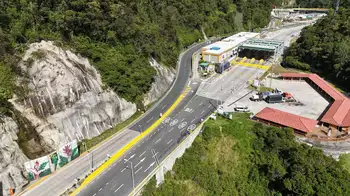 Invías está registrando millonarias pérdidas por las protestas en varios peajes. Peajes en vía Santander-Bogotá siguen 'gratis' en Semana Santa: ¿Qué dice Invías?
