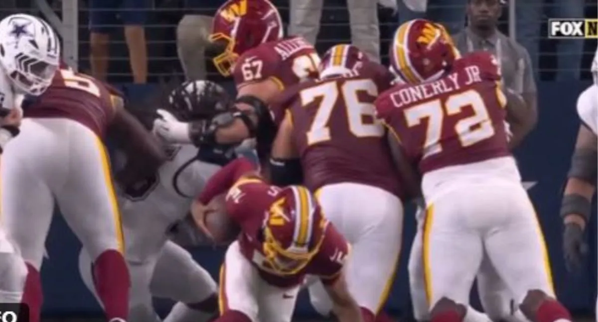 Jayden Daniels Video | Imágenes sensibles: así fue la escalofriante lesión de codo de Jayden Daniels, en la NFL