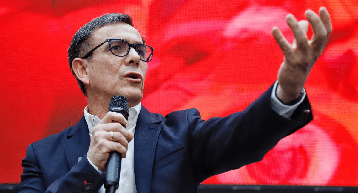 Jorge Luis Vargas, exdirector de la Policía, anunció acciones penales contra Petro. Exdirector de la Policía Jorge Luis Vargas anunció acciones penales contra Petro por seguimientos