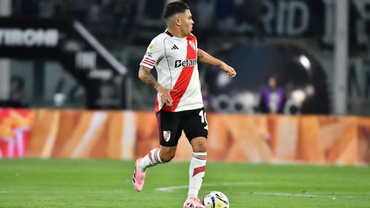 Juan Fernando Quintero La 'pelea' por la que Juan Fernando Quintero salió de River Plate: ¿cuál equipo va por su fichaje?