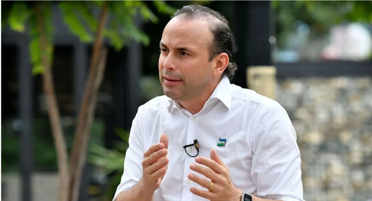 Juez toma decisión sobre Alejandro Eder Juez toma nueva decisión sobre orden de arresto contra el alcalde de Cali, Alejandro Eder