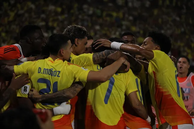 Jugador colombiano dejó de jugar hace un mes con su equipo en España Jugador de la Selección Colombia estaría en ‘líos de falda’ en España: leyenda lo habría vetado