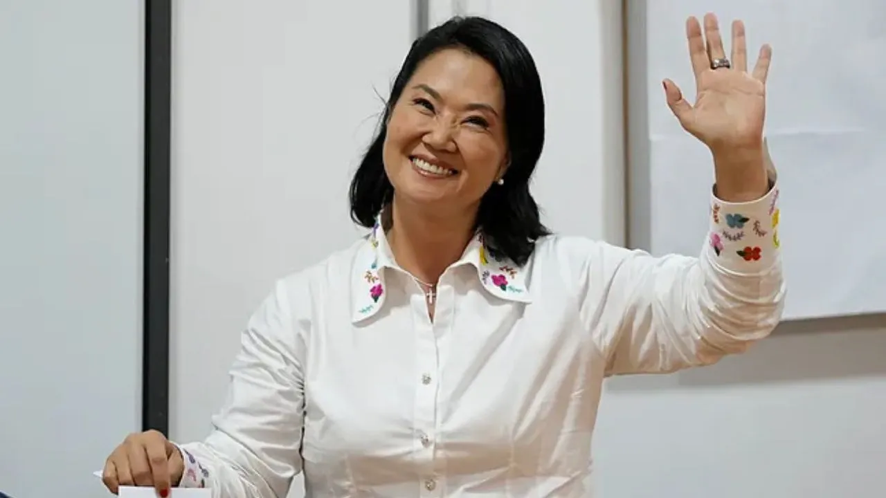Keiko Fujimori lidera segunda vuelta presidencial en Perú. ¿Quién es Keiko Fujimori, candidata de derecha que podría ser la nueva presidenta en Perú?