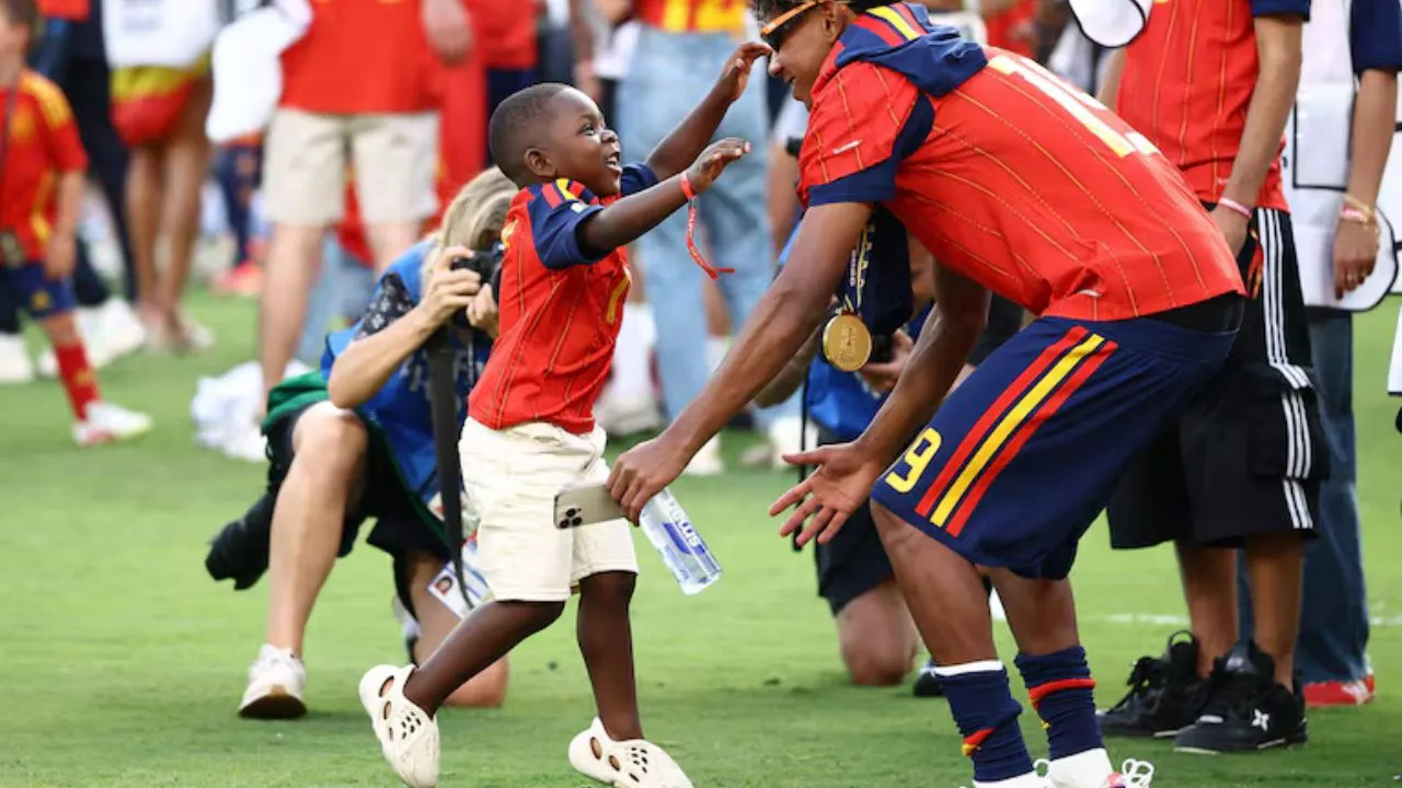 Keyne Video | Keyne, el hermano de Lamine Yamal que se roba todas las miradas en el Mundial