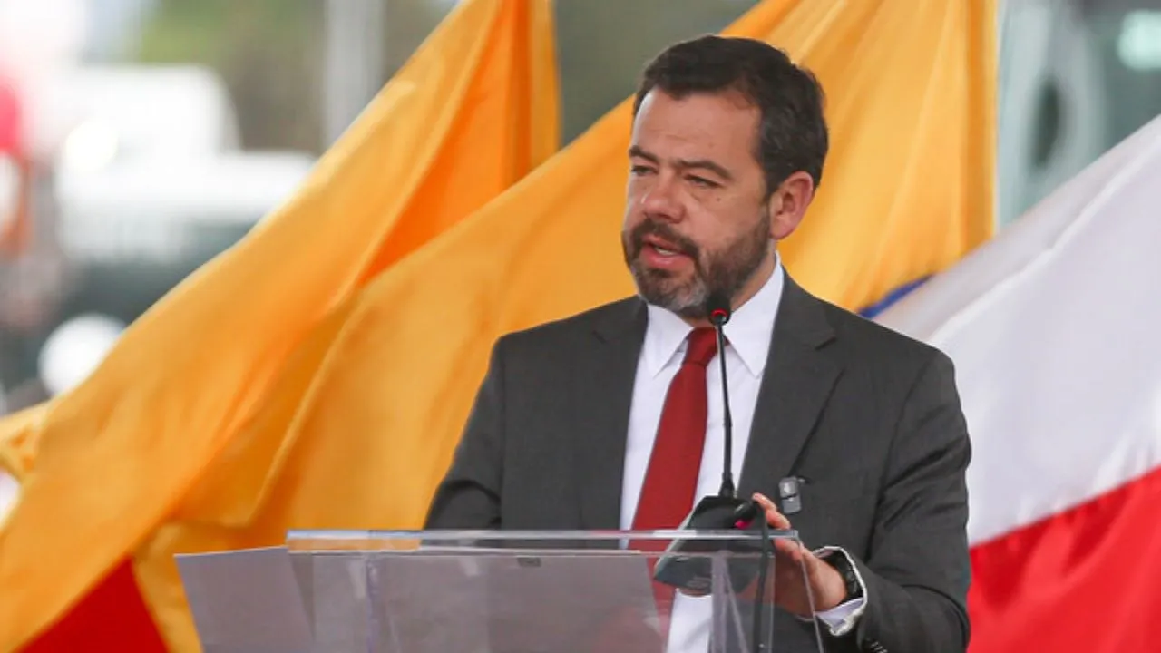 La política distrital en Bogotá entró en un punto de tensión. Renuncia protocolaria en Bogotá: ¿relevo político o estrategia de control?