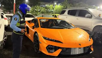 Lamborghini inmovilizado durante un operativo de control en el Túnel de Oriente. ¿Qué pasó con el Lamborghini inmovilizado en el Túnel de Oriente por piques ilegales en Medellín?