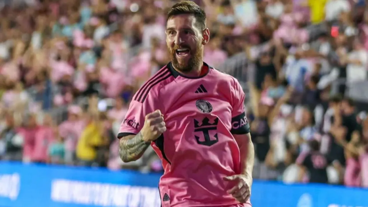 Lionel Messi Lionel Messi llegó a 900 goles, pero está lejísimos de ser el récord histórico: ¿a cuánto está?