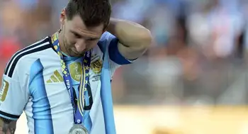 Lionel Messi ¿La segunda será la vencida? Lionel Messi anunció su retiro de la selección argentina