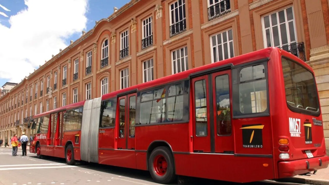 Los ajustes a la tarifa de TransMilenio bajo Galán Estos son los aumentos que ha tenido TransMilenio desde que Galán es alcalde