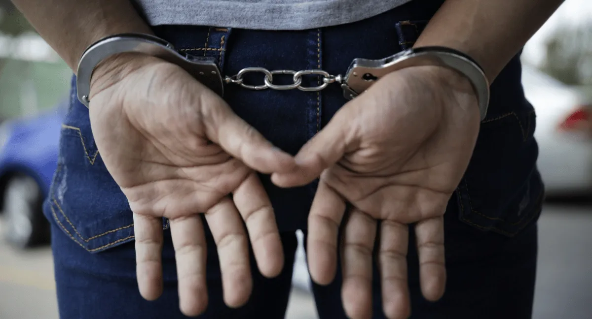 Madre señalada de abusar de su hija de 9 años fue capturada en Cali (Valle del Cauca). Insólito caso en Cali: un ladrón robó un celular y destapó el presunto abuso de una niña por su mamá