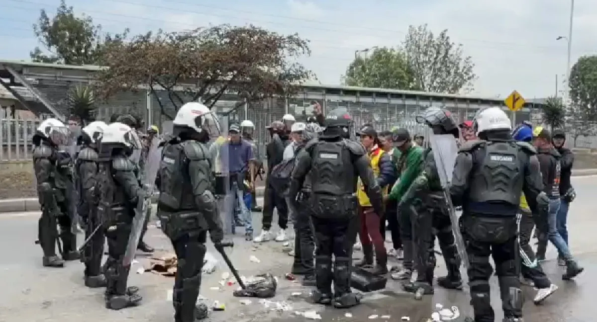Manifestación Soacha Manifestación hoy en Soacha afecta TransMilenio: parte de la Autopista Sur está bloqueada