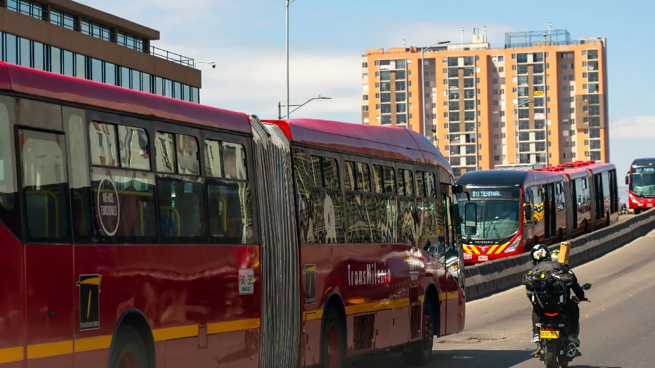 Manifestaciones hoy en Transmilenio Manifestaciones hoy lunes en Bogotá: afectación a Transmilenio por la NQS