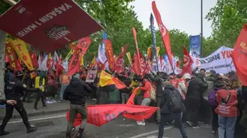 Manifestacions 1 de mayo Primeros capturados por manifestaciones del día del trabajo este 1 de mayo: hay caos en el mundo