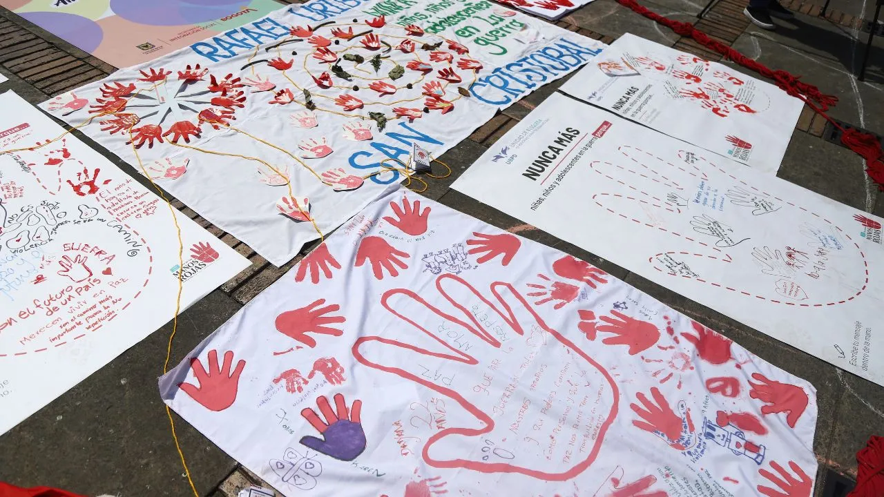 Manos Rojas Día de las Manos Rojas: aumentan reportes por reclutamiento de niños en Colombia
