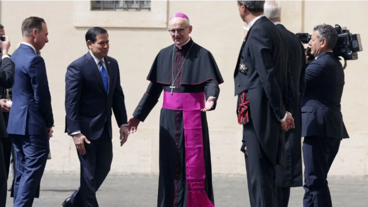Marco Rubio llega para su reunión en el Vaticano. El Vaticano recibe a Marco Rubio en medio de tensiones entre el papa León XIV y Donald Trump