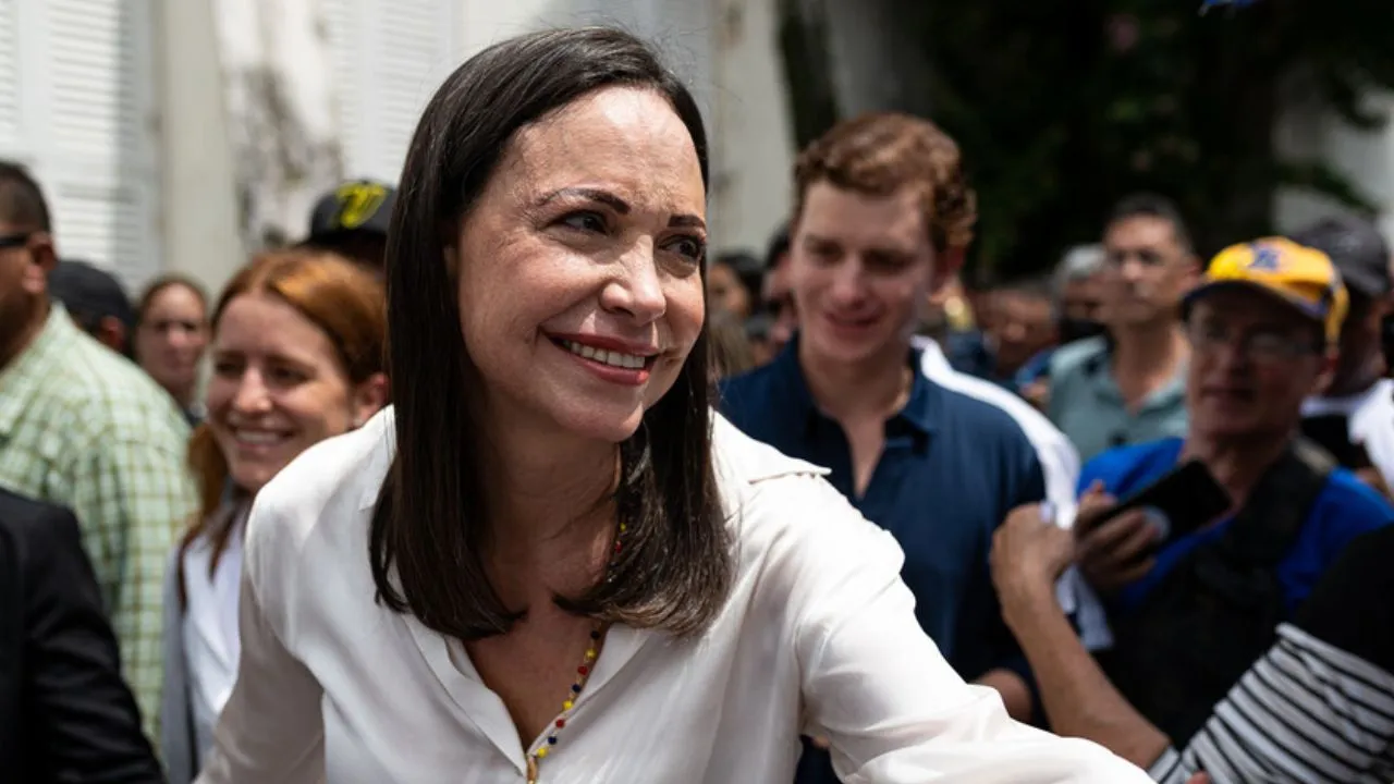 María Corina Machado pide que se convoque a elecciones María Corina Machado llama a convocar elecciones "lo antes posible"