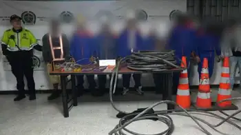 Material incautado tras la captura de la banda en Barrios Unidos. Capturan a falsos trabajadores de telecomunicaciones en Bogotá: así fue el operativo
