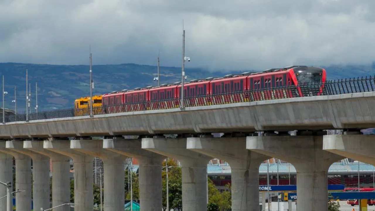 Metro ya rueda. Video | El Metro de Bogotá ya empezó a rodar: Galán mostró los primeros trenes en movimiento