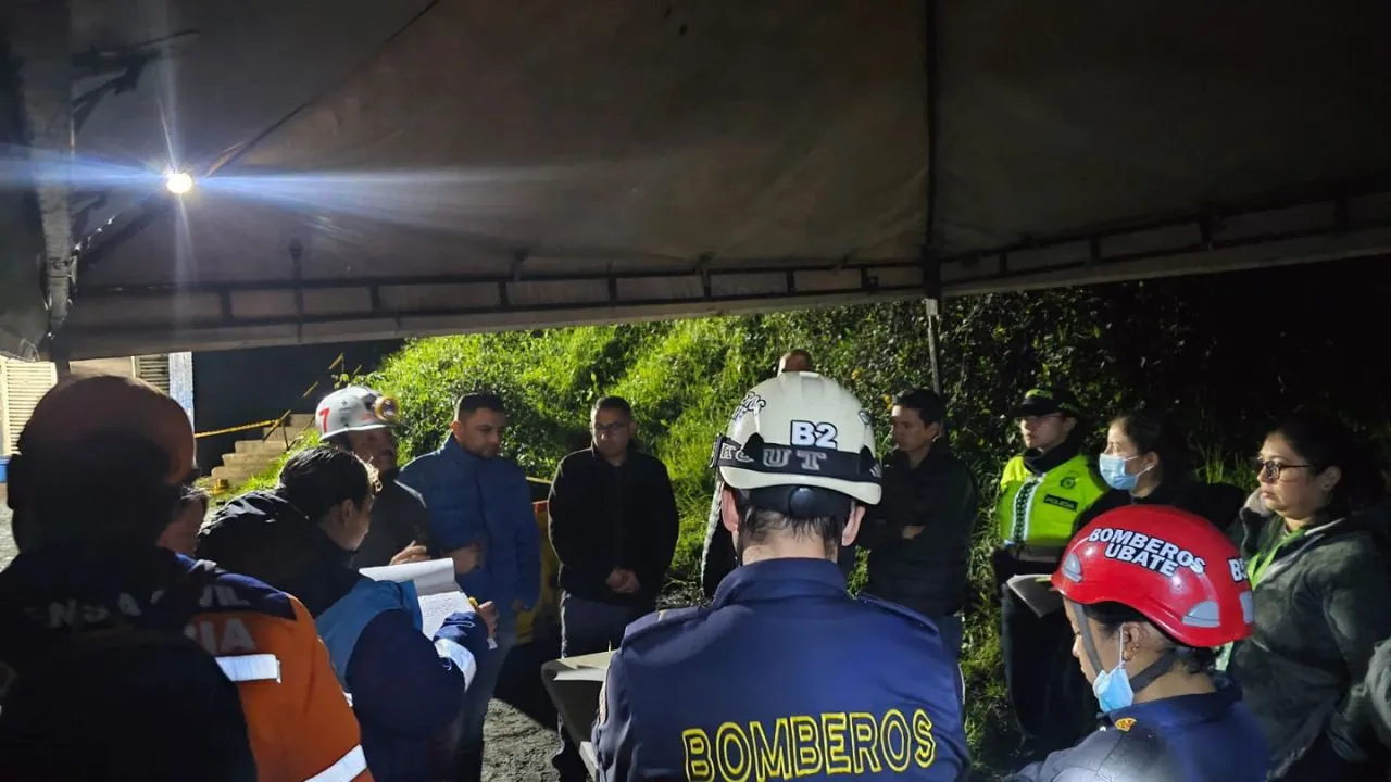 Mina Sutatausa. Van seis rescatados tras explosión en mina de carbón en Sutatausa: continúa la búsqueda