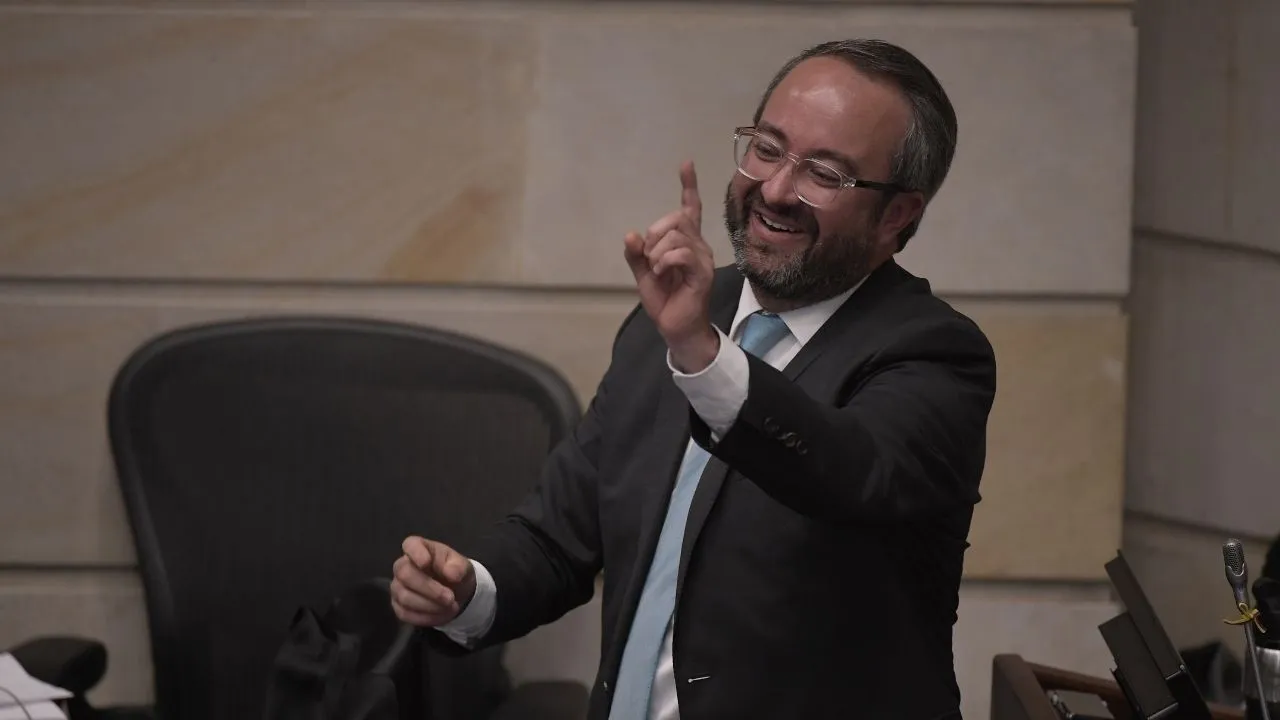 Muerte Política a Ciro Ramírez ¿Qué es "muerte política" y por qué la piden contra Ciro Ramírez? Esto le pasaría al Senador