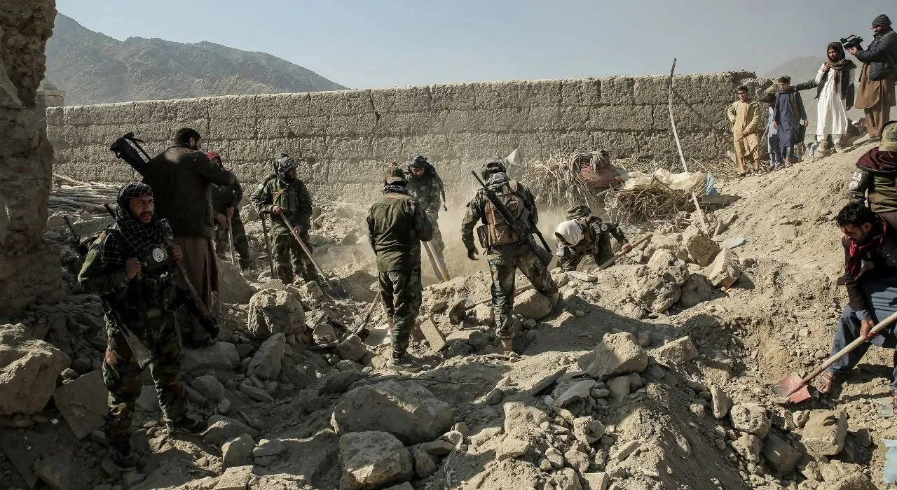 Ofensiva militar entre Pakistán y Afganistán Pakistán le declara la guerra a Afganistán