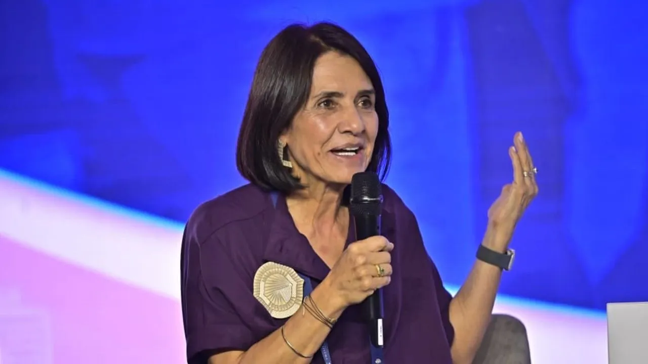 Olga Lucía Acosta, codirectora del Banco de la República Perfil | Ella es Olga Lucía Acosta, codirectora de BanRep que recibió aplusos e incomoda a Petro