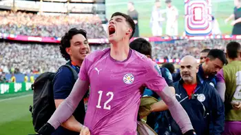 Orlando Gill Él es Orlando Gill, el arquero paraguayo que le cerró el arco a Alemania y lo eliminó del Mundial