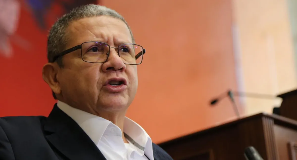Pablo Catatumbo fue imputado por la JEP por crímenes en Tolima, Huila y Quindío. JEP imputa a nueve exjefes de las Farc por tomas guerrilleras y masacres en Tolima, Huila y Quindío